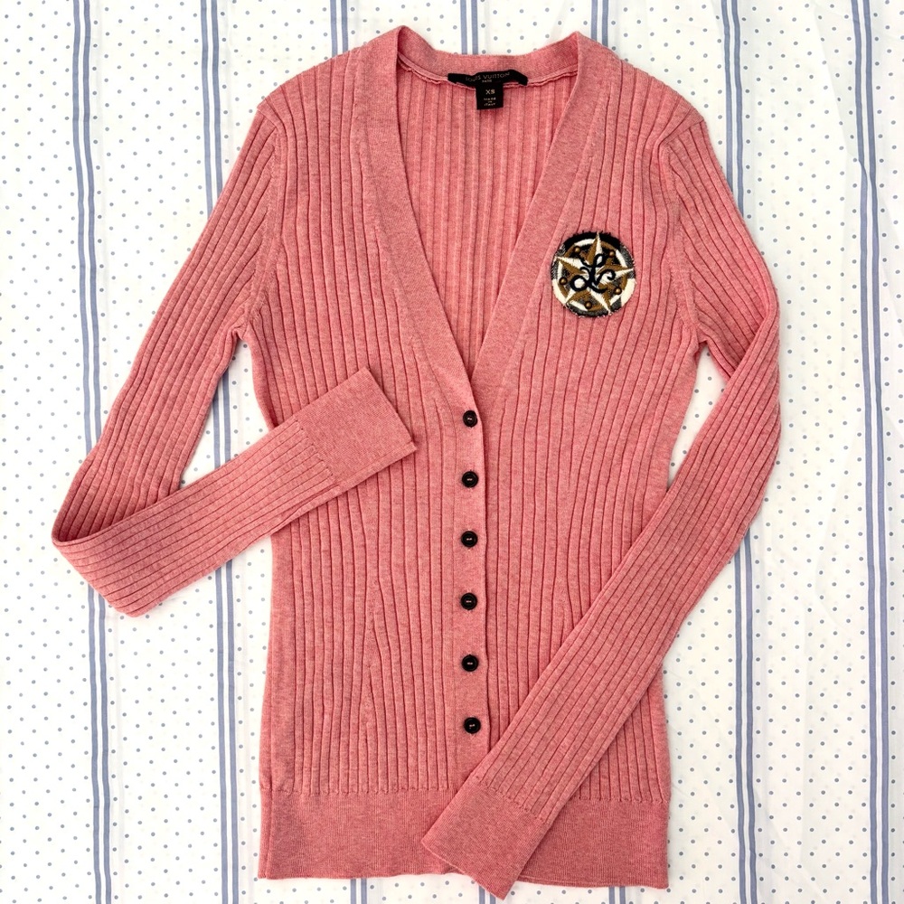 Louis Vuitton Pink Ribbed Wool Cardigan XS Long Sleeve Button LV Logo